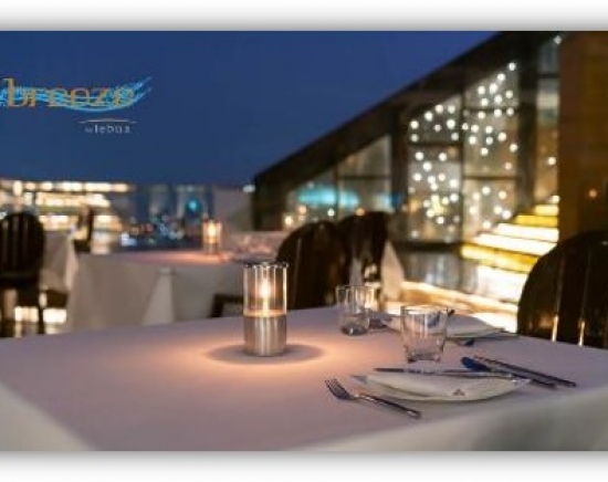 今話題の『Pink Bar(ピンクバー)by lebua』のご予約もOK！天空の美食体験『Breeze(ブリーズ)by lebua』で味わう3コースディナー＜ミールクーポン＞